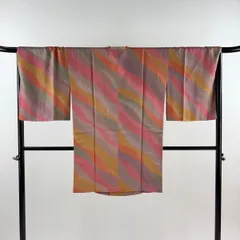 道行 身丈95cm 裄丈68.5cm L 和装コート 角衿 地紋 染め分け 刺繍 ピンク 正絹 秀品 【中古】