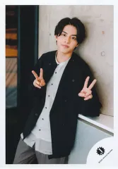 【中古】生写真(ジャニーズ) 美 少年/金指一世/膝上/「少年たち あの空を見上げて」グッズオフショット/公式生写真