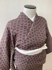 紬の着物　格子に十字絣 C1660100024011_M.jpg