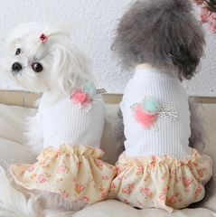 【閉店セール全品半額】コサージュ付きハイネックワンピース　花柄　ホワイト　犬服　ドッグウェア　春夏