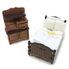 【中古】おもちゃ クラシックブラウン ベッド・チェストセット 「シルバニアファミリー」 シルバニアファミリーファンクラブオンラインショップ限定