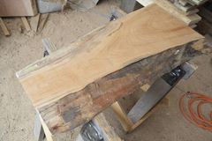 アウトレット カエデ(楓)の一枚板 長さ約84cm 幅約28～45cm 厚さ約4.9cm DIY用 Z044