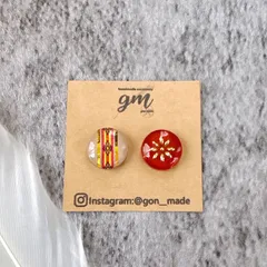 ネイティブPOPレジンピアス（ベージュ×テラコッタオレンジ）［サージカルステンレス］※イヤリング変更可能