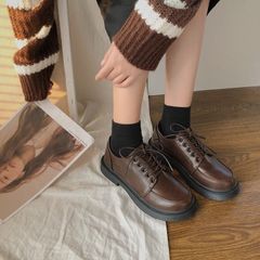 【新品】レトロガーリー♡ラウンドトゥレースアップシューズ レディース ローファー レトロ ブラウン ブラック フラットシューズ 春 秋 冬 カジュアル シンプル 定番 ローファー マニッシュ クラシカル レースアップ　C0053