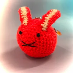 【福祉施設制作】癸（みずのと）作　あみぐるみ　「秋うさぎ　紅葉うさぎ」　NO.4246　P（弐）