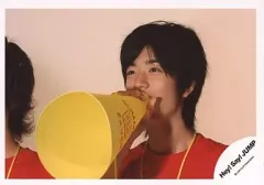 【中古】生写真(ジャニーズ) Hey! Say! JUMP/中島裕翔/横型・顔アップ・Tシャツ赤・目線左・メガホン黄色/公式生写真