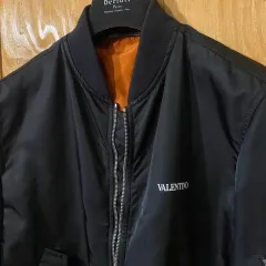 【美品】Valentino ブラウン レザーボンバージャケット 52サイズ 美品】Valentino ブラウン レザーボンバージャケット 52サイズ