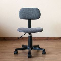 ザ・事務椅子！　コスパ良し！　デスクチェア　オフィスチェア　事務所　仕事　書斎　一人部屋　作業　来客　昇降　高さ調節　キャスター　移動　コロコロ　　スイスイ　軽い　グレー(GR)　(S120)QZY-A18GR(1.1)オフィスチェア　GR