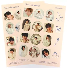 【中古】シール・ステッカー [単品] Stray Kids ステッカーセット(2枚組) 「Stray Kids 2024 Season’s Greetings ＜Perfect Day with SKZ＞」 同梱品