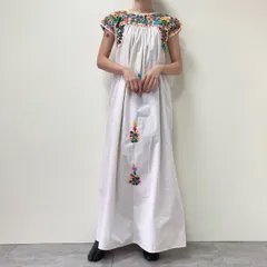 3日間限定セール!!エメラルド×ゴールド サンアントニーノ刺繍ワンピース