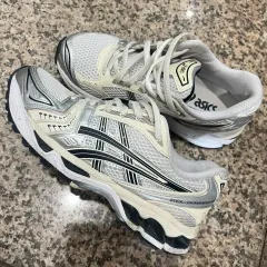 2025年最新】gel-kayano 14 white midnightの人気アイテム