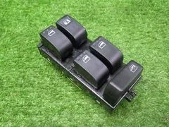 パッソ　パワーウィンドウスイッチ　KGC30/35　250701232