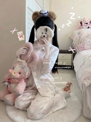 クマとリボンのプリントパジャマセット　パジャマ　レディース　Ｌサイズ　春夏用　可愛い　おしゃれ　ルールウェア　上下セット