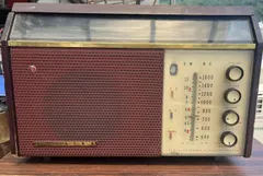 セール東芝真空管ラジオ TOSHIBA ヴィンテージ　昭和時代当時物実働品 真空管ラジオ 東芝 TOSHIBA マツダ レトロ アンティーク 昭和