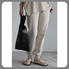 新品タグ付き　裾スリットジョガーパンツ　グレーベージュ　Bonjour sagan ＊厚手ではありません