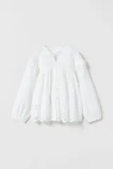 ザラキッズ 刺繡 点線で描かれています スイス ブラウス 6y 新品