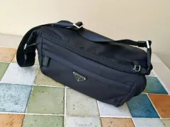 【ヴィンテージ】Rank:B☆PRADA ネイビー バイクバッグ 2VH994 広尾店】プラダ PRADA ボディバッグ ショルダーバッグ 2VH994