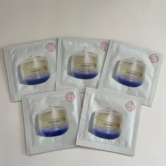 SHISEIDO バイタルパーフェクションUL ファーミング　クリーム サンプル5包