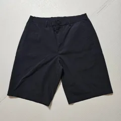 UNIQLO(ユニクロ) Theory(セオリー) ハーフパンツ スラックス 黒 ショートパンツ M 出品