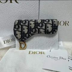Dior ディオール SADDLE レザー コンパクト ウォレット Dior SADDLE(ディオール サドル) 折りたたみ財布(レディース