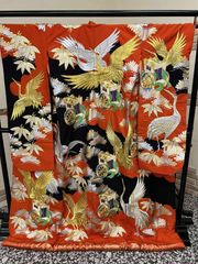 貸衣装処分品 高級打掛　豪華刺繍　金銀 赤黒コントラスト　金銀鶴　御所車　個性的　かっこいい
