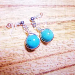 I1076SV イヤリング 樹脂ノンホールピアス 金属アレルギー対応 金アレ 天然石 練りターコイズ  ワイヤー巻き