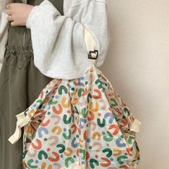 新品　未使用　エコバッグ　折りたたみ　 コンパクト　一気に畳める 肩掛け コンビニ スーパ 買い物ショッピング 大容量サイズ　ファスナータイプ　可愛い