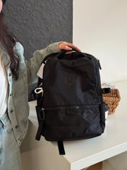 lululemon バックパック 22L 大容量 男女兼用 コンピュータスクールバッグ 女性用スポーツ レジャー バックパック 黒
