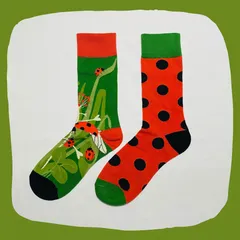 てんとう虫とテントウ柄 クルーソックス #174　左右非対称