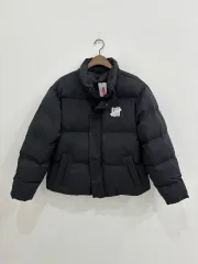 お*り様 UNDEFEATED ダウンジャケット　フーディー　ワンポイント　L 2025年最新】undefeated ダウンの人気アイテム - メルカリ