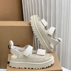 新品未使用 UGG サンダル シルバー フラット 厚底 - メルカリ