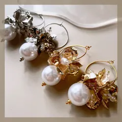 新作♡ ハンドメイドピアス メタルフラワー パール ゴールド シルバー オーロラ クリア ビーズ イヤリング ニッケルフリー サージカルステンレス ブライダル 秋冬 フープ アレルギー対応