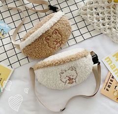 ボディバッグ ボア サコッシュ ショルダーバッグ レディース キッズ 2way 熊 ふわふわ ムートン ポシェット ワンショルダー ボディーバッグ 軽量 カジュアル プレゼント ギフト 女の子 小学生 ななめ掛け バッグ トレンド 子供 ポーチ