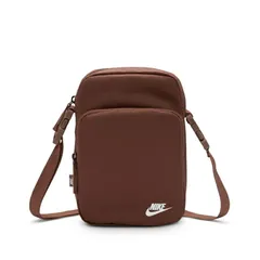 ナイキ ショルダーバッグ 4L メンズ レディース NIKE ヘリテージクロスボディバッグ   鞄 斜め掛け ミニバッグ スポーツ   男女兼用  ポシェット ブラウン 茶色  /DB0456-265