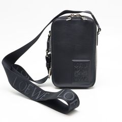 【楠本質店/元住吉】新品未使用品　LOEWE/ロエベ　バーティカルクロスボディポケット　サテンカーフ　カラー：ブラック　C565S59X01　【中古】