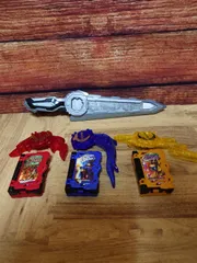 【中古】DX聖剣ソードライバー付属 聖剣本体・エンブレム・ライドブックまとめ【仮面ライダーセイバー】