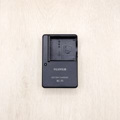 BC-70 FUJIFILM フジフィルム 富士フイルム 純正 充電器 チャージャー バッテリーチャージャー ファインピクス FinePix デジカメ デジタルカメラ カメラ 1126-1320