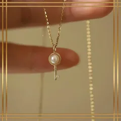 511【K10ゴールドカラー】パール キー ネックレス 上品 華奢 大人 女性 高級感 エレガント シンプル 輝き 清楚 普段使い フォーマル ギフト 人気 プレゼント おしゃれ 上質 小ぶり アクセサリー 好印象 贈り物 セミフォーマル 特別