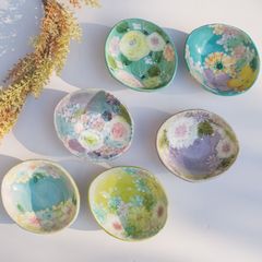 新品1点　ゆずりは工房　瀬戸焼手描き　（花かざり小付・彩ばら花紋 ・彩優花 ・彩小花紋 ・薄紅花景色  ・緑彩ローズ）　食器取り皿 デザート　インテリア　贈物　母の日