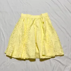 【大人ガーリー♡新品タグ付き定価13000円】L’EST ROSE（レストローズ）＊花柄刺繍レーススカート ＊イエロー＊ サイズ2＊Mサイズ相当＊春夏スカート🌻のサムネイル