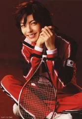 【中古】生写真(男性) 丸山龍星(毛利寿三郎)/全身・座り・キャラクターショット/「ミュージカル『新テニスの王子様』Revolution Live 2022」オリジナルブロマイド(ソロ)〈U-17選抜メンバー〉