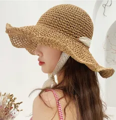 【新品未使用】麦わら帽子　ストローハット　リボンツ付き　あご紐付き　UV対策　紫外線対策　日焼け防止　夏　キャメル　プレゼント　プチプラ　おしゃれ　かわいい