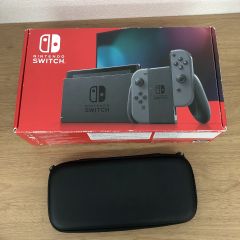 ☆【通電確認済み】Nintendo switch 本体　ケース付き【ゲーム機本体】【2】