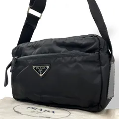 美品 PRADA プラダ ショルダーバッグ カメラバッグ ナイロン レザー 本革 黒 ブラック シルバー金具 ファスナー開閉 レディース 軽量 シンプル 高級感 K5 三角ロゴ