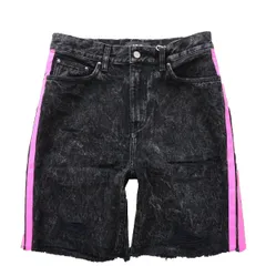 ◆ AMIRI ◆アミリ◆クラッシュ加工 デストロイデニム スラッシャー ハーフパンツ ショートパンツ◆AGED BLACK◆30 46サイズ◆サイドライン ジーンズ  Thrasher Distressed Denim Shorts【新品・未使用・正規品】のサムネイル