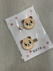 DAY6(デイシックス) ヘアピン お金のサムネイル