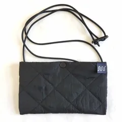 横型キルティングポリエステル「ブラック」スマホポシェット　スマホポーチ　サコッシュ　ミニショルダー　キルト生地　軽量