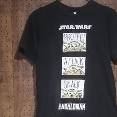 STAR WARS スターウォーズ　MANDALORIAN（マンダロリアン）グローグープリントTシャツ　サイズＳ