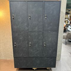 【中古】ロッカー　鍵付き　6人用　別注　オーダー　オフィス家具　美容室　事務　おしゃれ　木製メラミン仕上げ