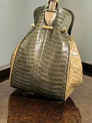 オーダーメイド 蛇革 本革 パイソン 巾着型 バケット型 ポシェット ミニバッグ ハンドバッグ 和装用バッグ 浴衣バッグ ポーチ 小物入れ フラップ式 3ポケット 2トーンカラー ベージュ カーキ 上質 Ag18